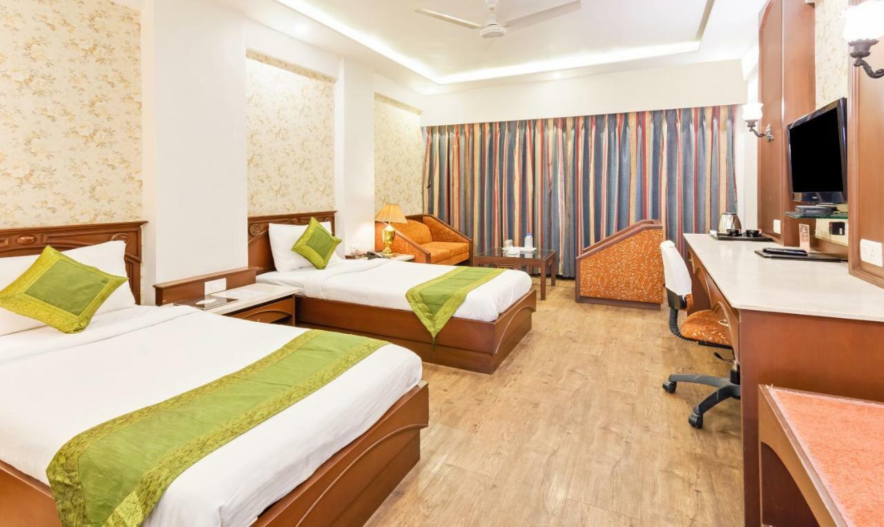 Hotel Crown Palace Indore Extérieur photo