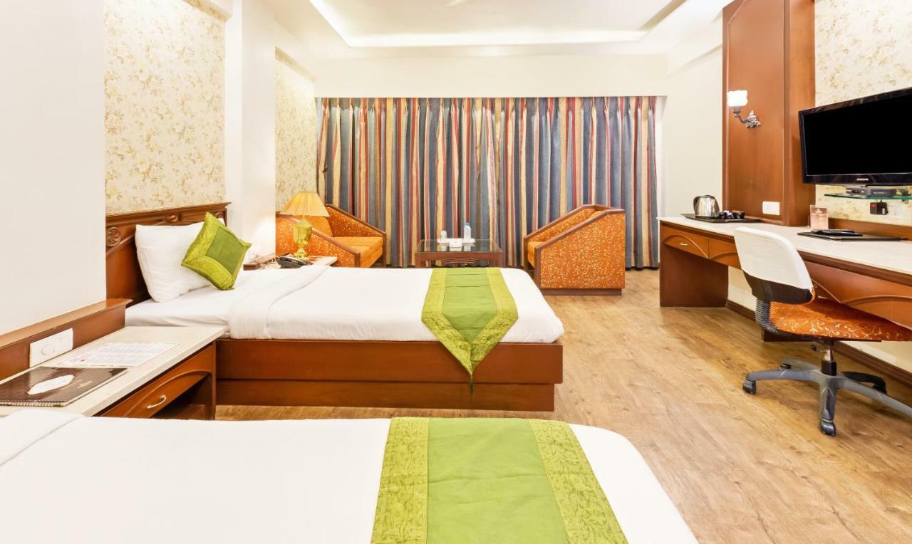 Hotel Crown Palace Indore Extérieur photo